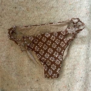 Acacia Kauai bottom in daisy block